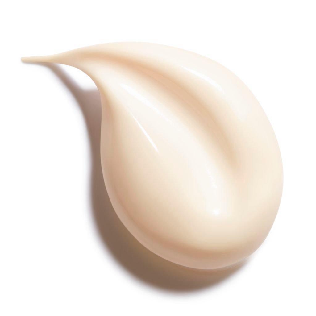 CHANEL SUBLIMAGE LA PROTECTION UV ULTIMATE PROTECTION: REVIVES AND PROTECTS