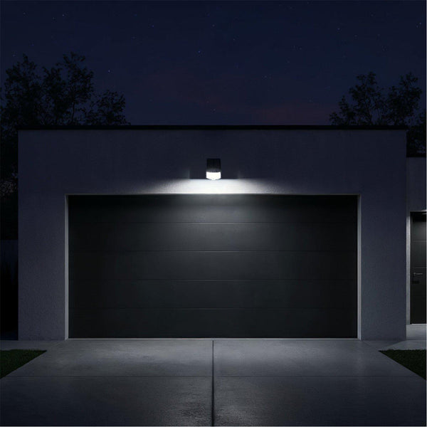 Streetwize Solar-Powered Swivel Security Light