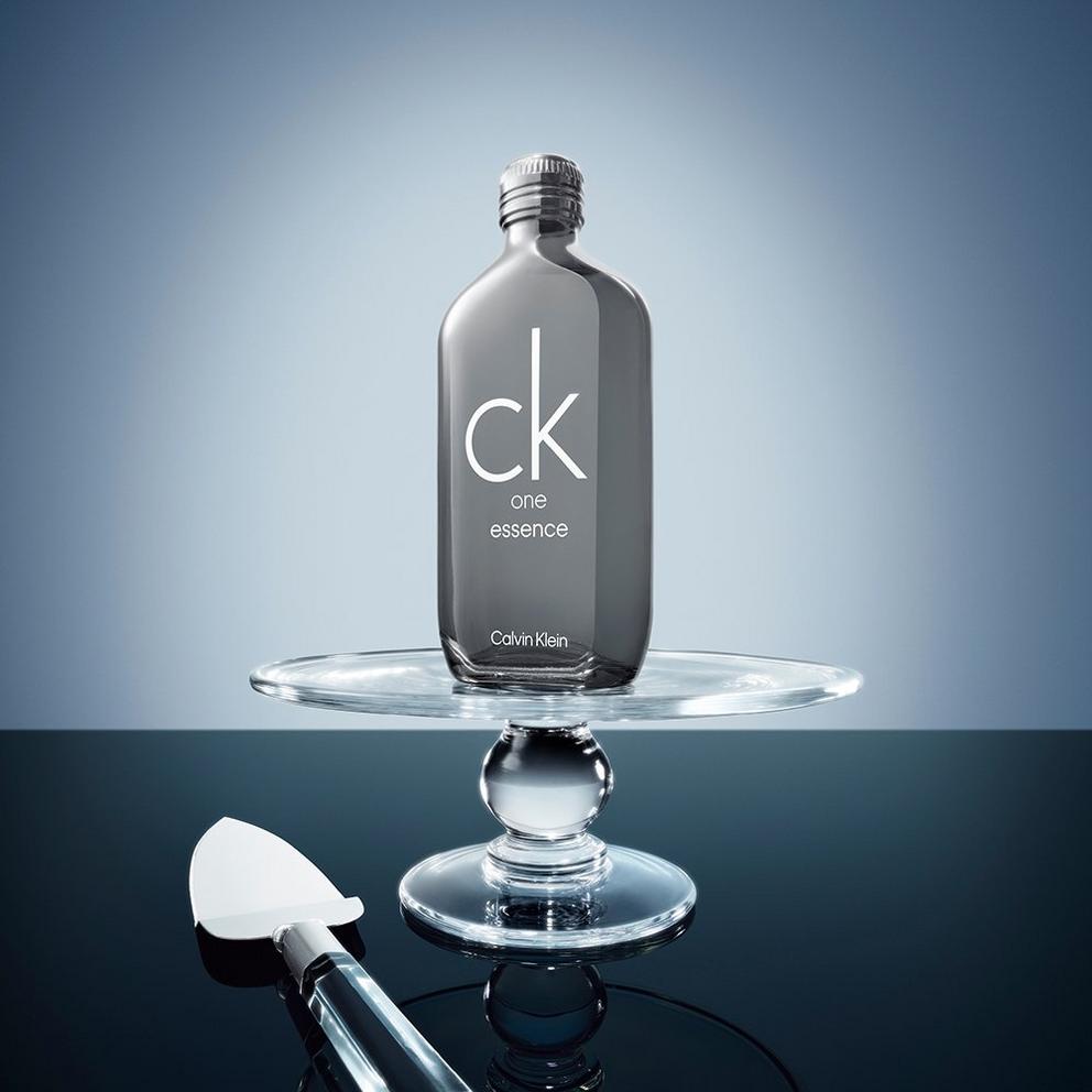Calvin Klein Ck One Essence Parfum Intense and Shower Gel Unisex Duo Giftset 50ml