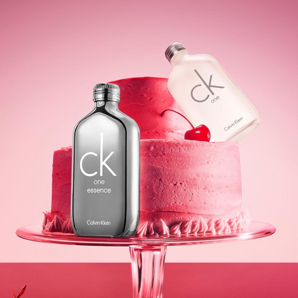 Calvin Klein Ck One Essence Parfum Intense and Shower Gel Unisex Duo Giftset 50ml