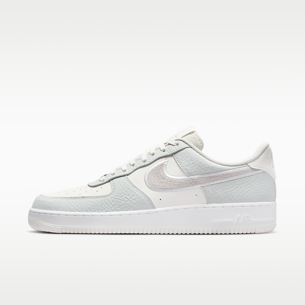 Nike Air Force 1 '07 LV8