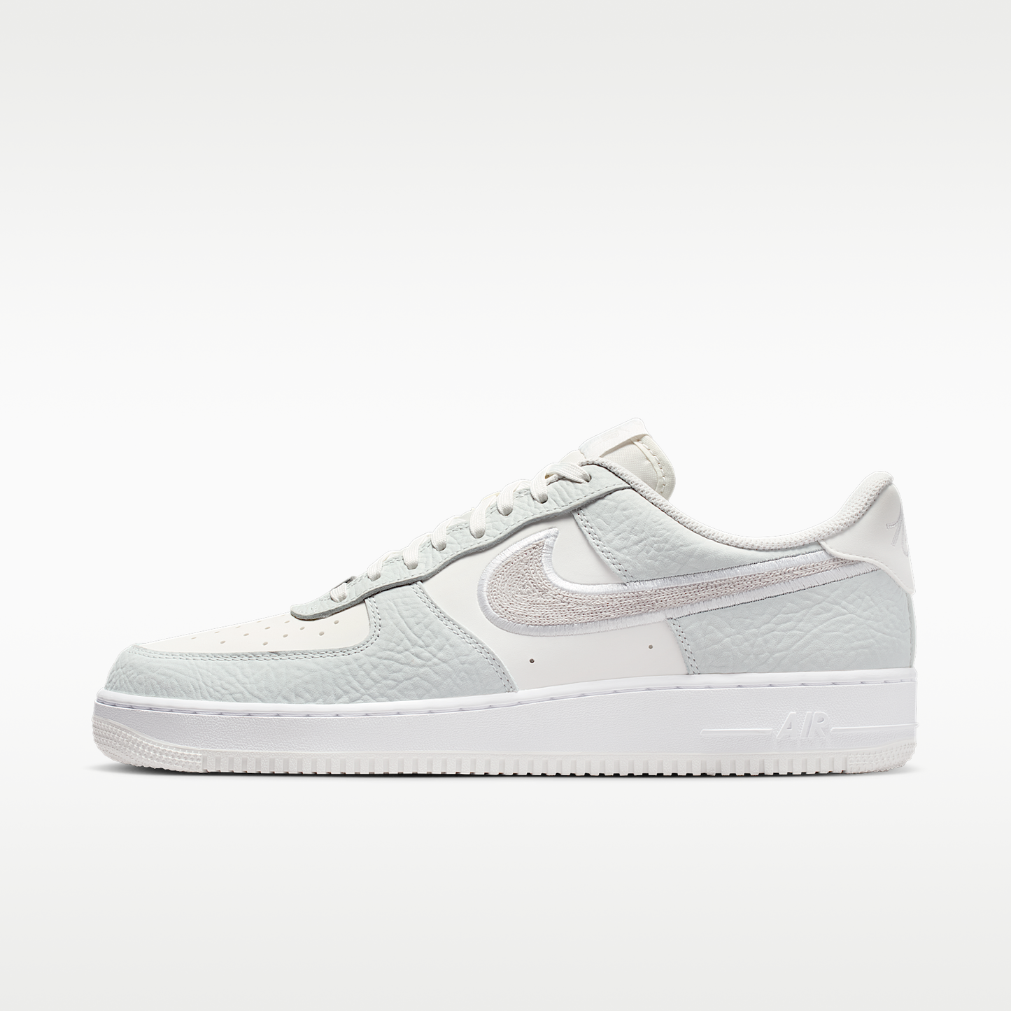 Nike Air Force 1 '07 LV8