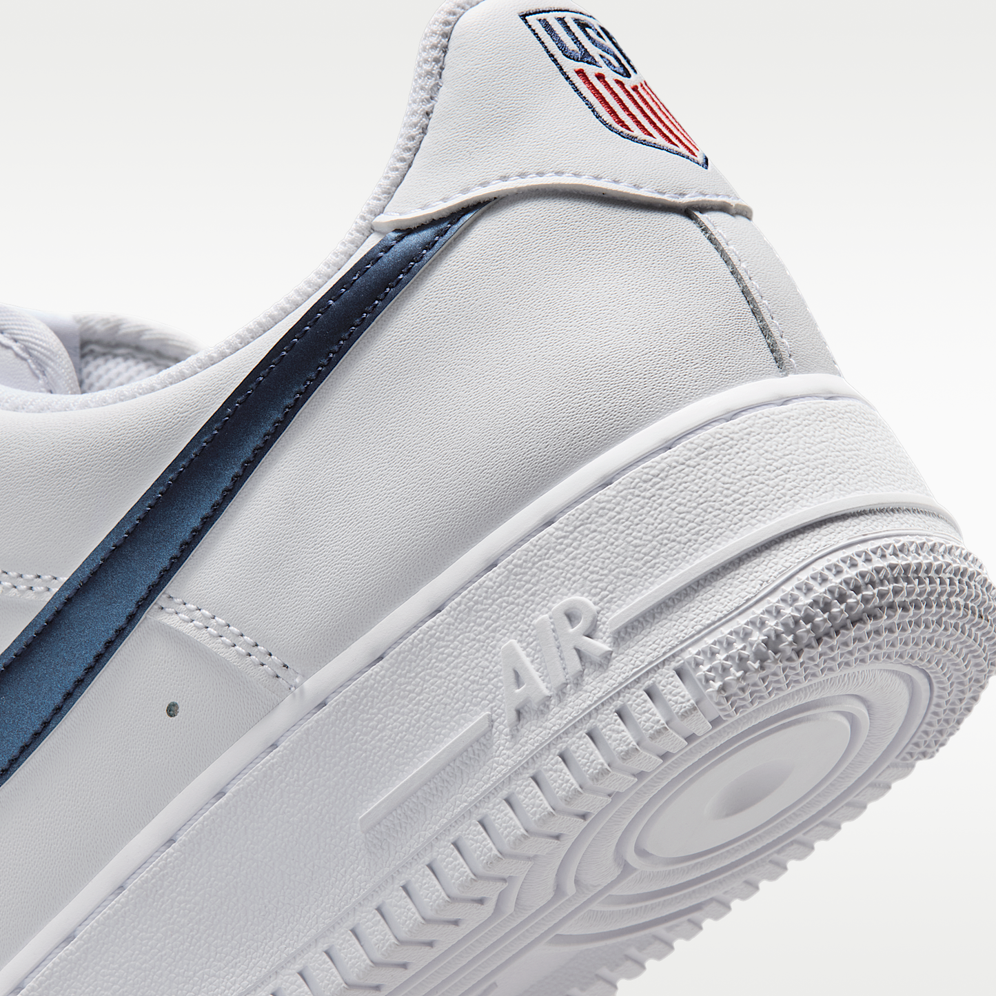 Nike Air Force 1 '07 LV8 'USA'
