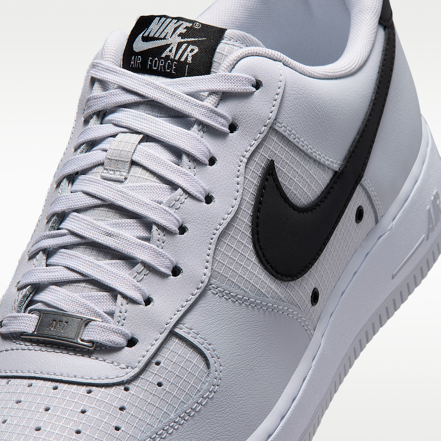 Nike Air Force 1 '07 LV8