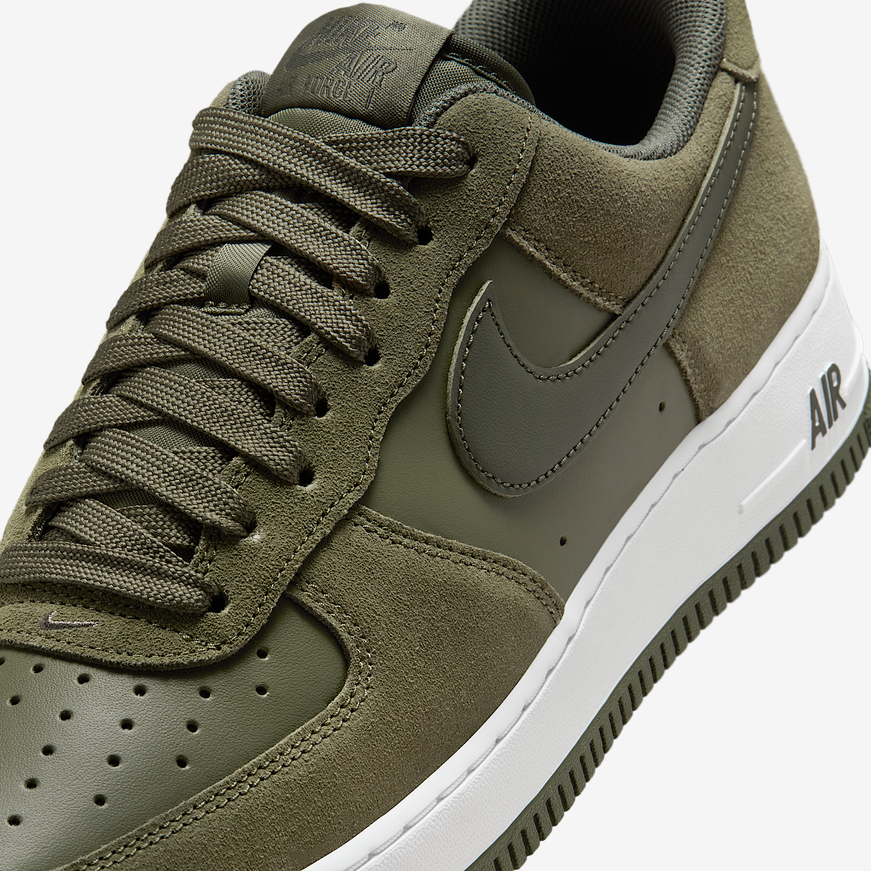 Nike Air Force 1 '07 LV8