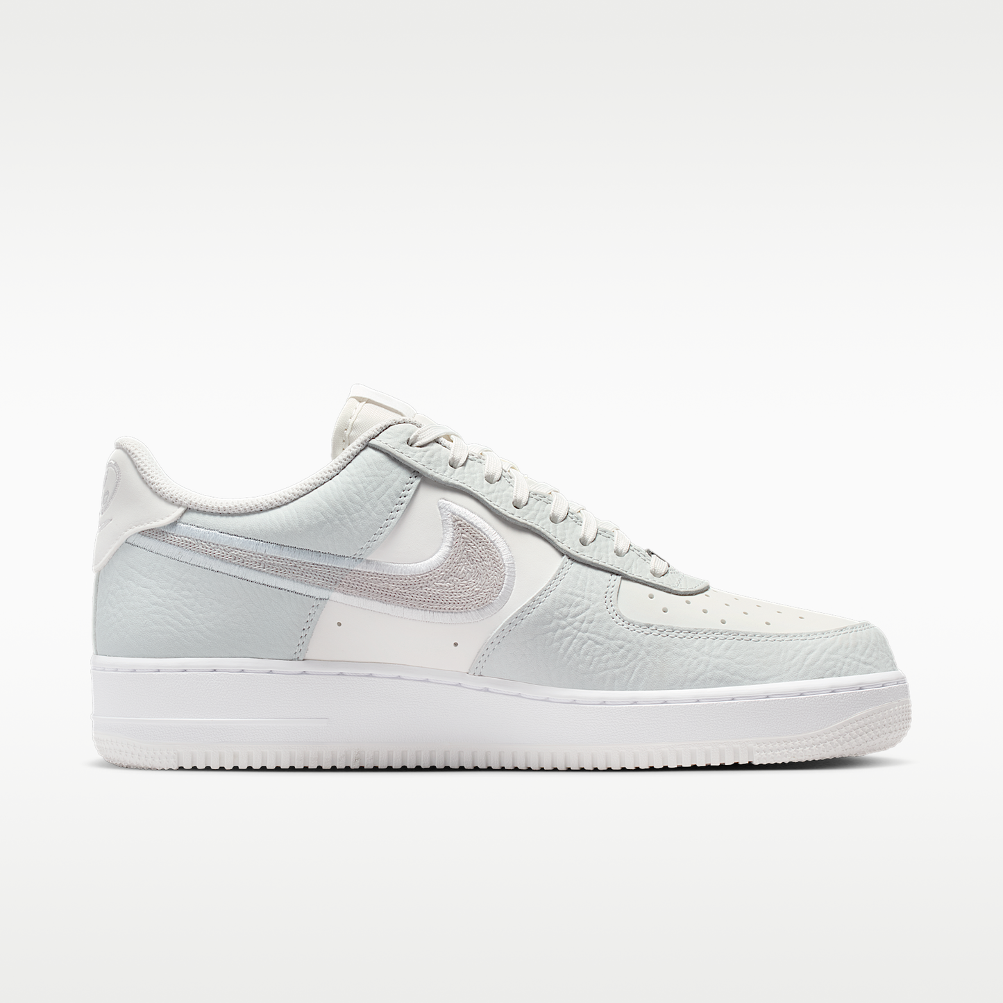 Nike Air Force 1 '07 LV8