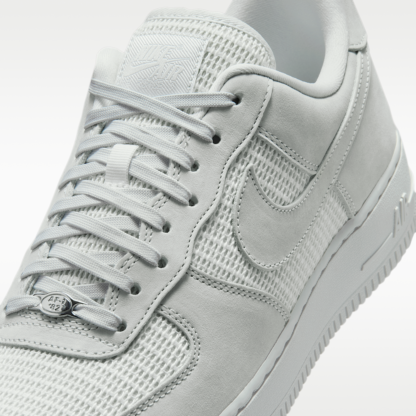 Nike Air Force 1 '07 LV8