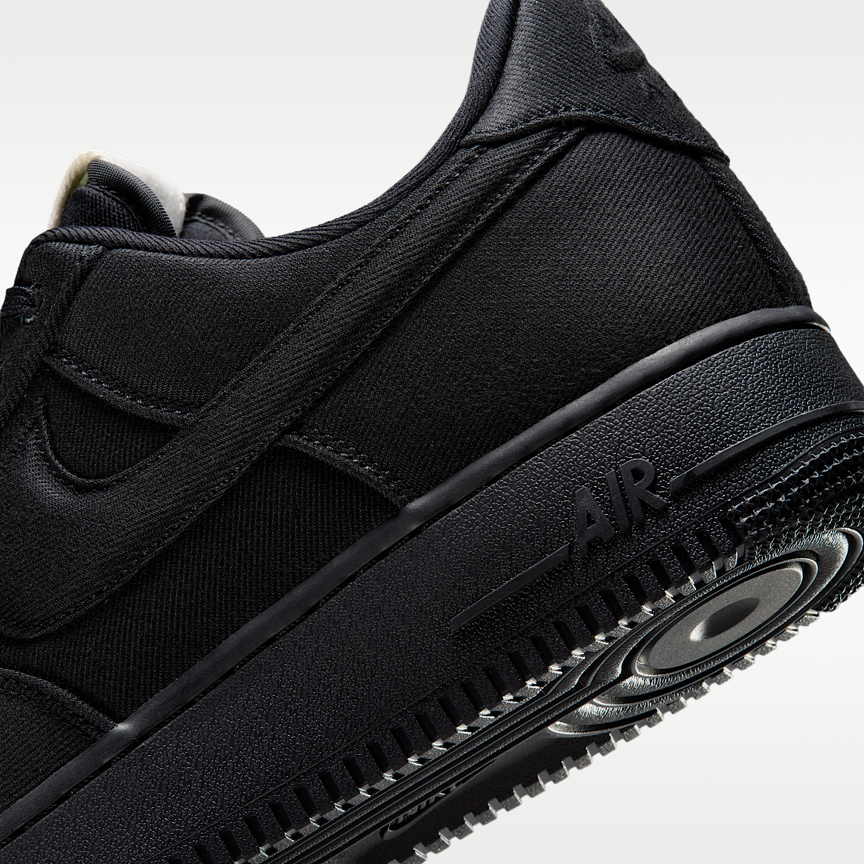 Nike Air Force 1 '07 LV8