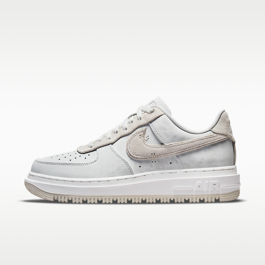 Nike Air Force 1 Luxe