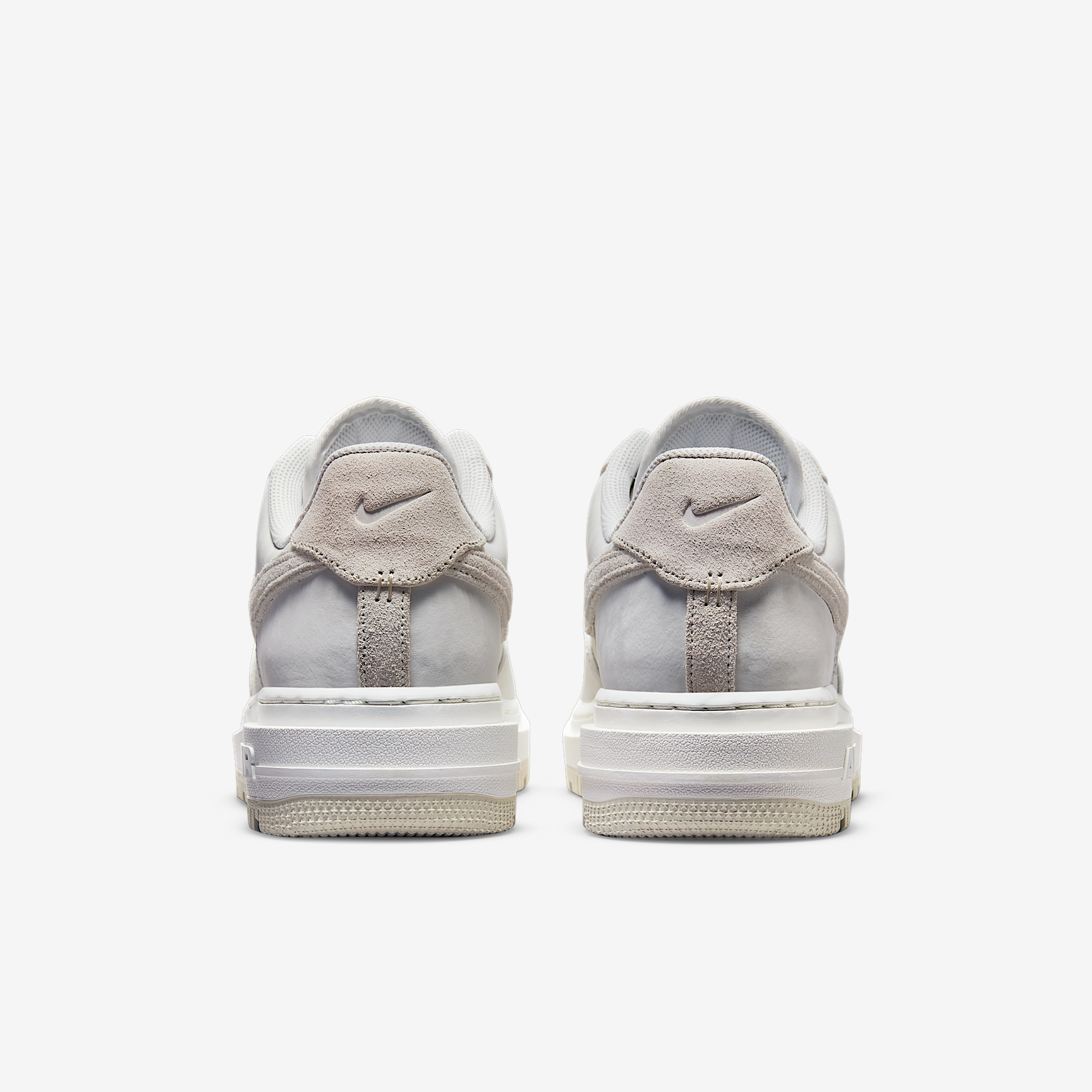 Nike Air Force 1 Luxe