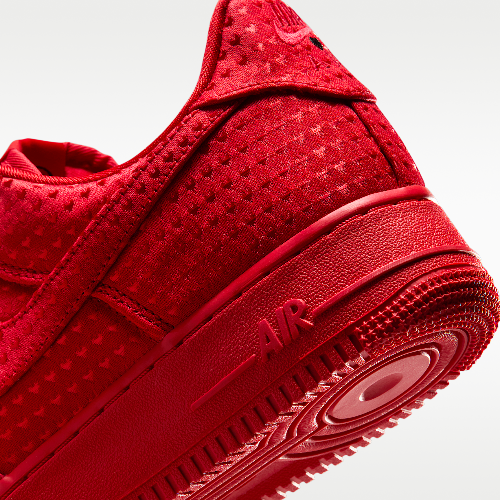 Nike Air Force 1 Retro 'Valentine's Day'