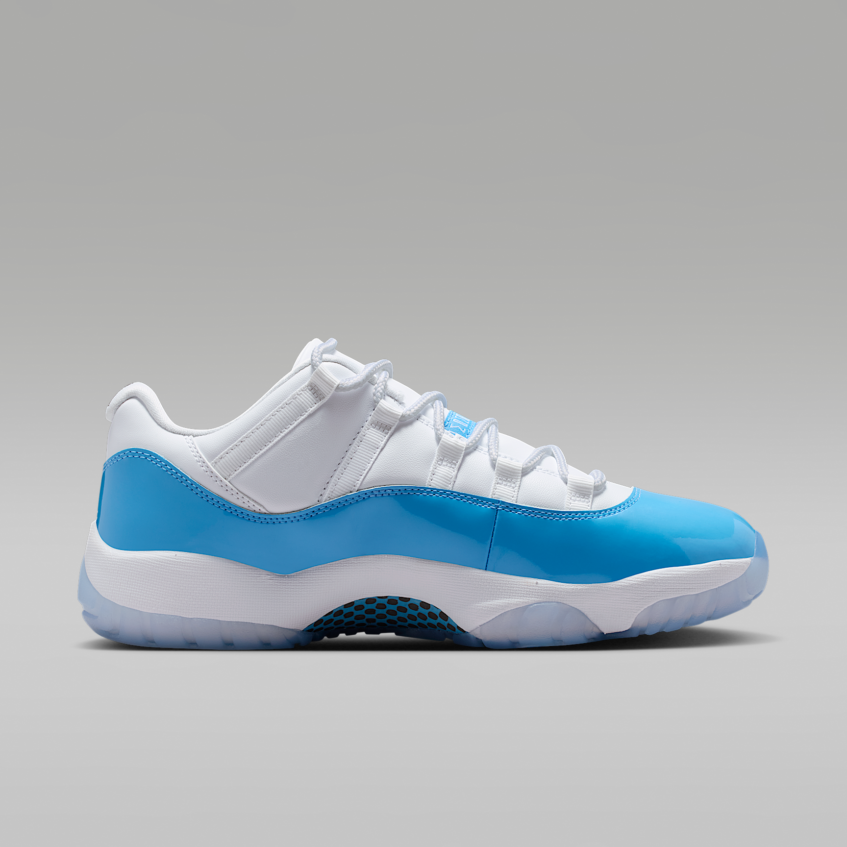 Air Jordan 11 Retro Low 'University Blue'