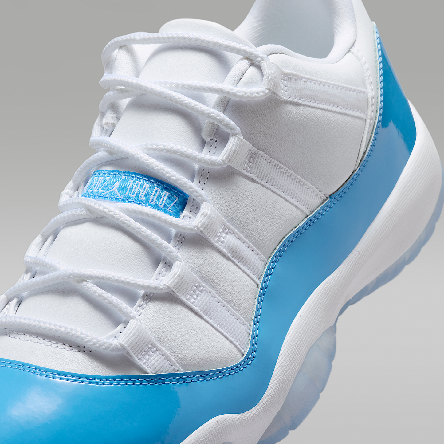 Air Jordan 11 Retro Low 'University Blue'