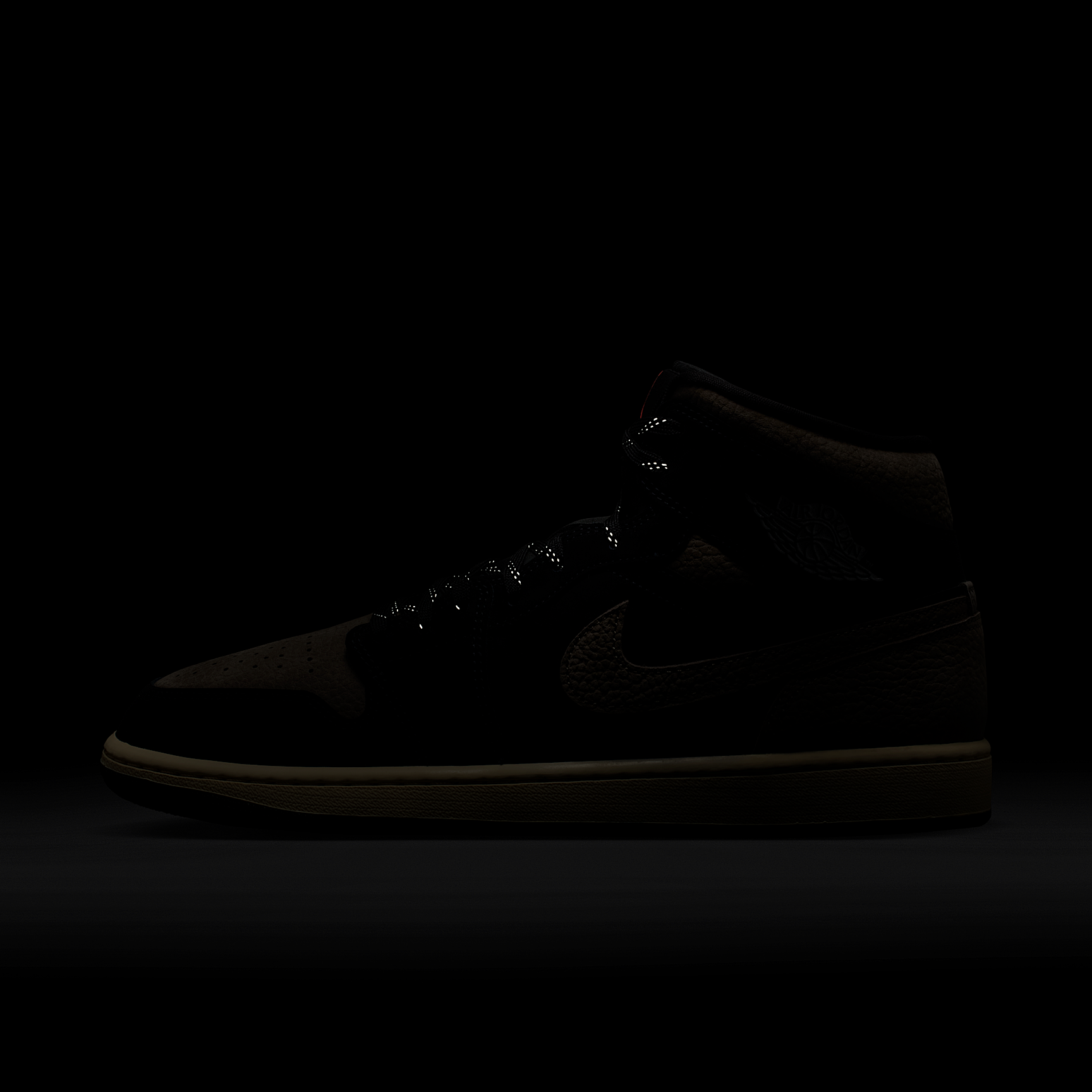 Air Jordan 1 Mid SE