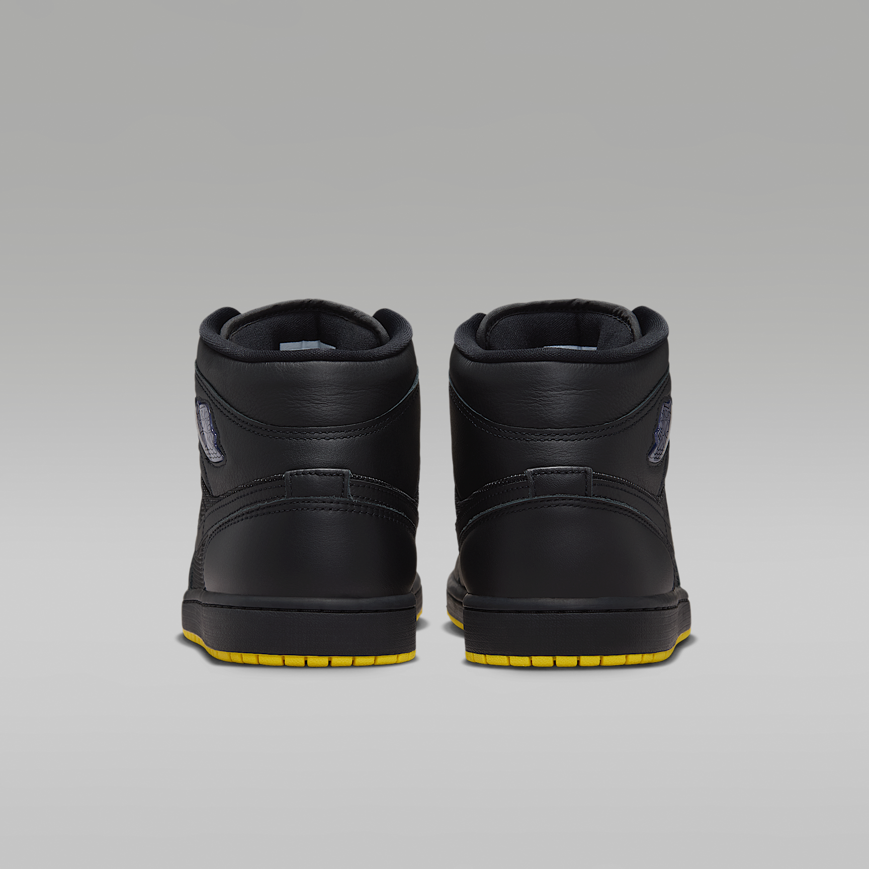 Air Jordan 1 Mid SE