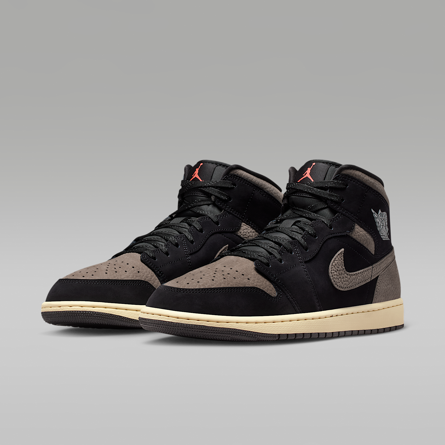 Air Jordan 1 Mid SE