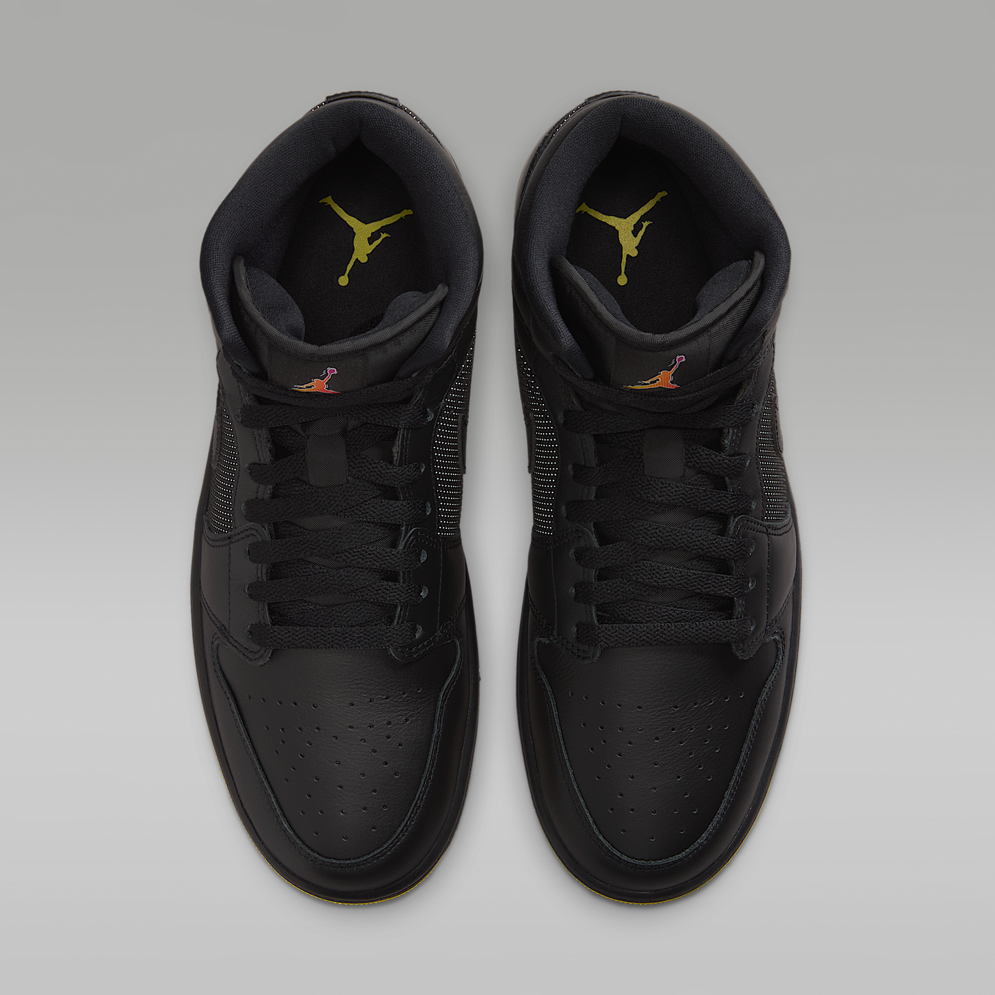 Air Jordan 1 Mid SE