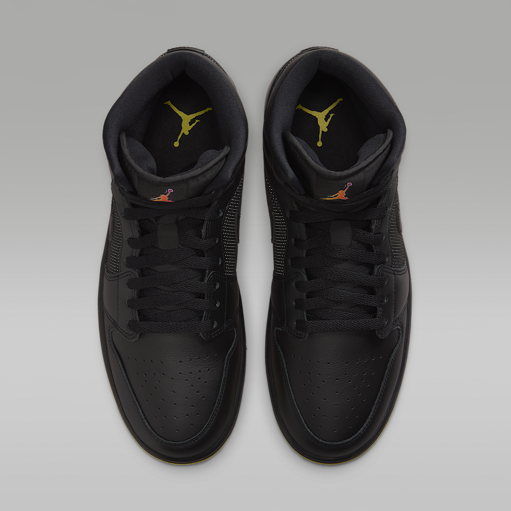 Air Jordan 1 Mid SE