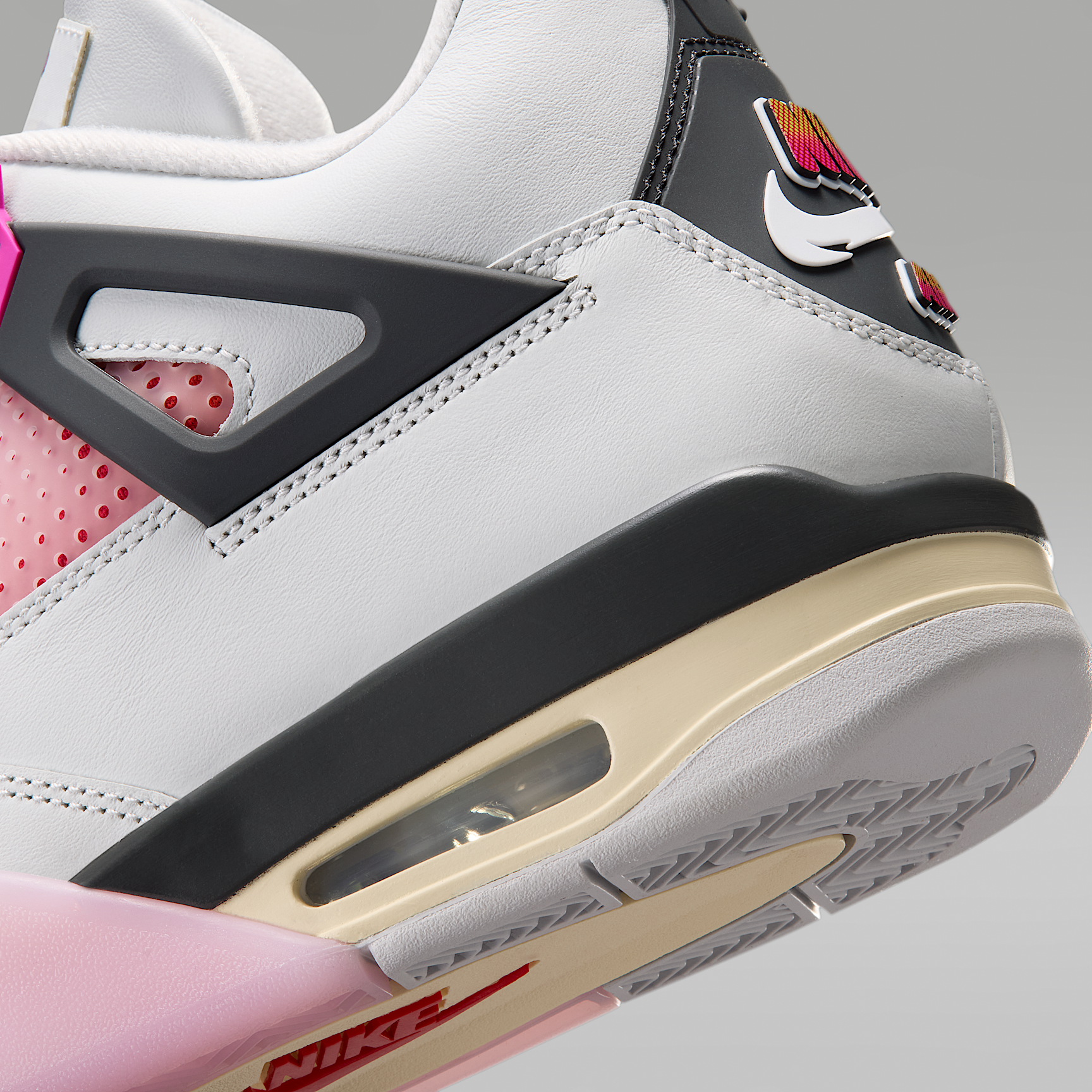 Air Jordan 4 Retro 'Comic'