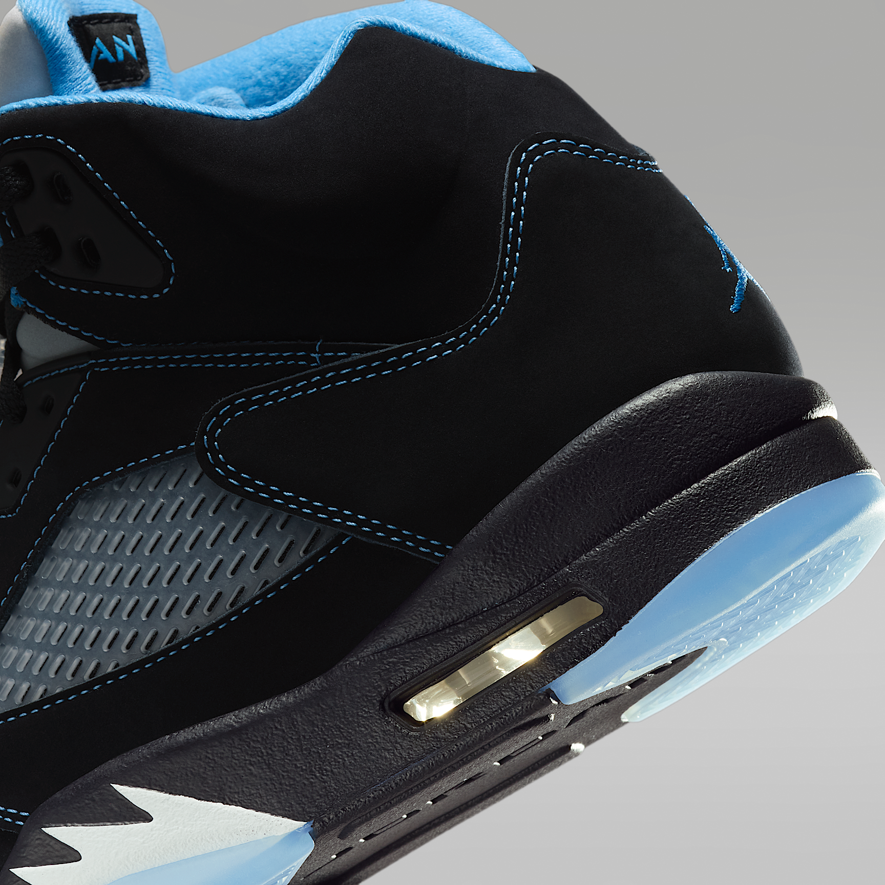 Air Jordan 5 'Black Carolina'