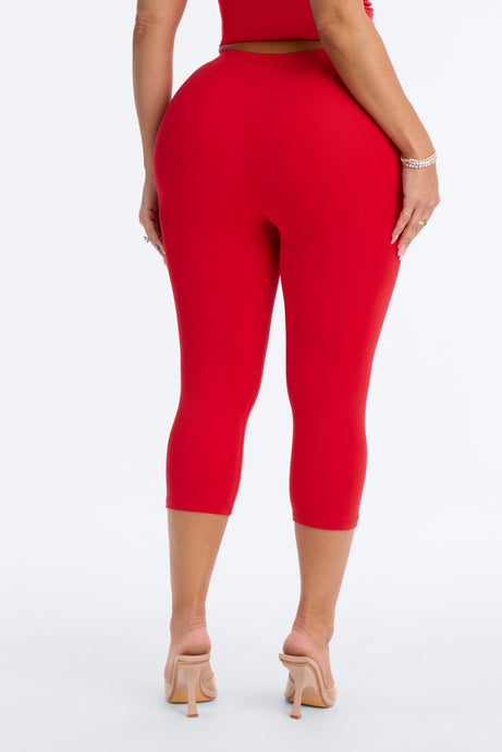 Seamless Smooth Double Lined Capri Pant