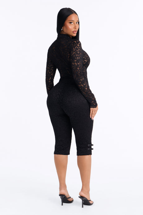 Le Fleur Lace Long Sleeve Capri Set