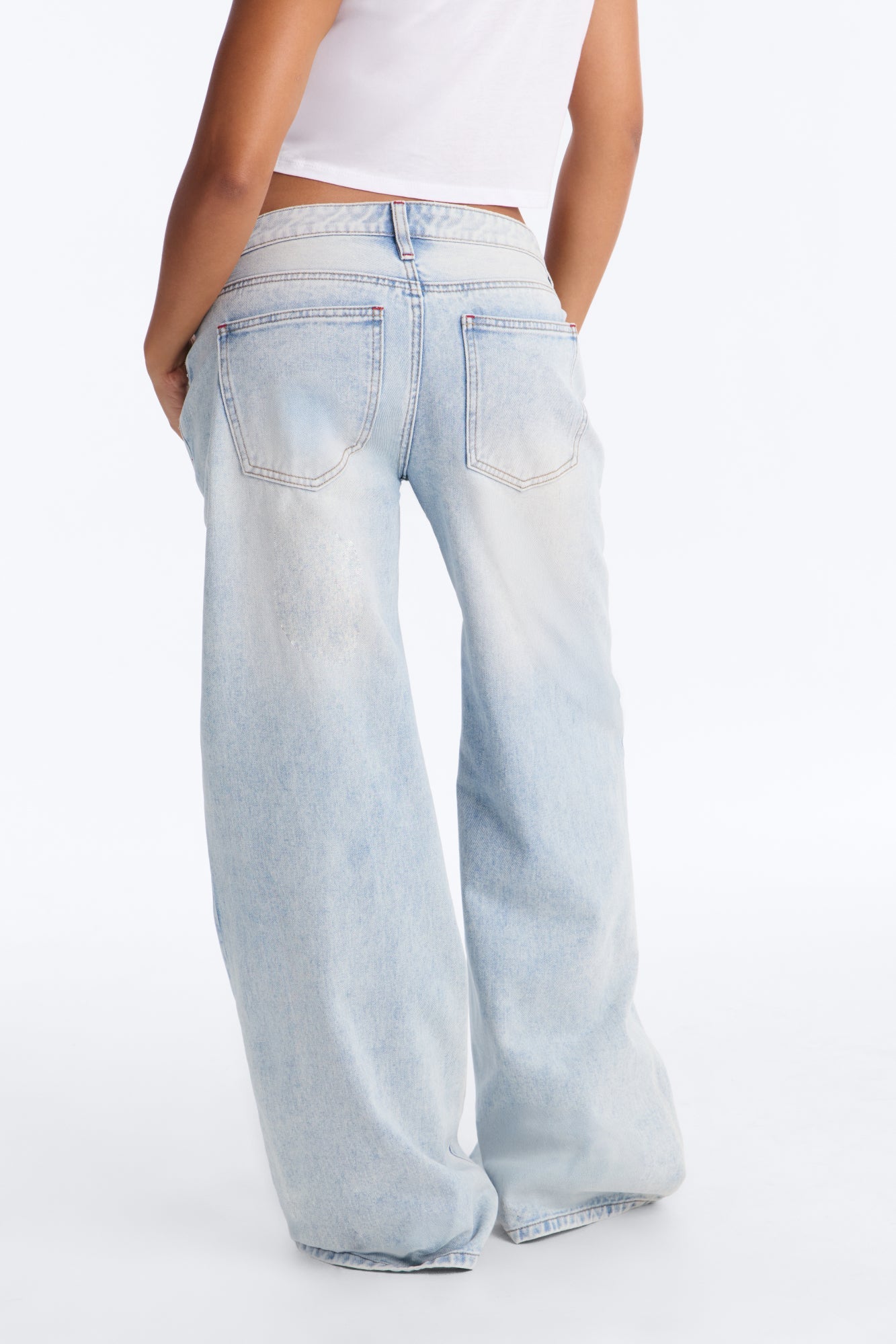 The 412 Low Rise Rigid Wide Leg Jeans - Light Wash