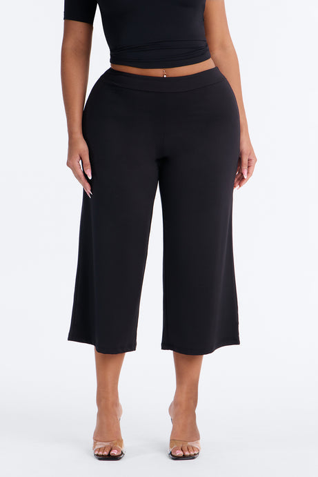 Contour Gaucho Capri Pant