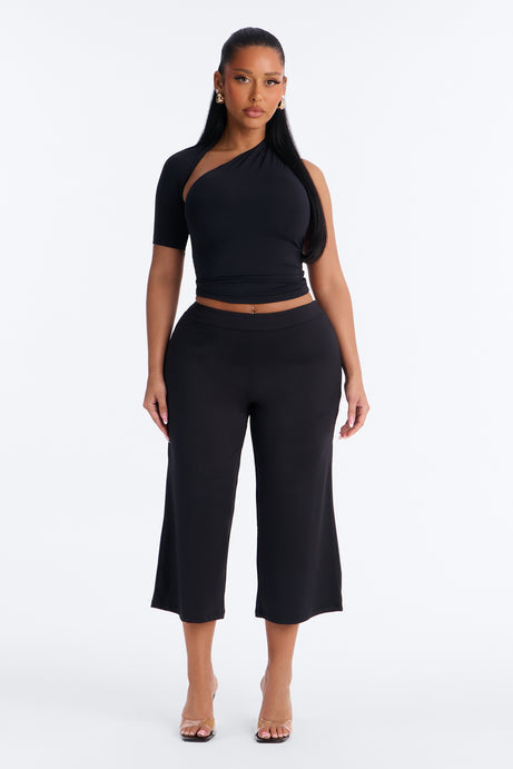 Contour Gaucho Capri Pant