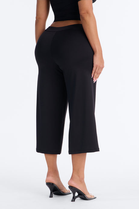 Contour Gaucho Capri Pant