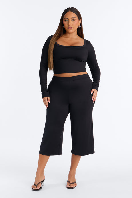 Contour Gaucho Capri Pant