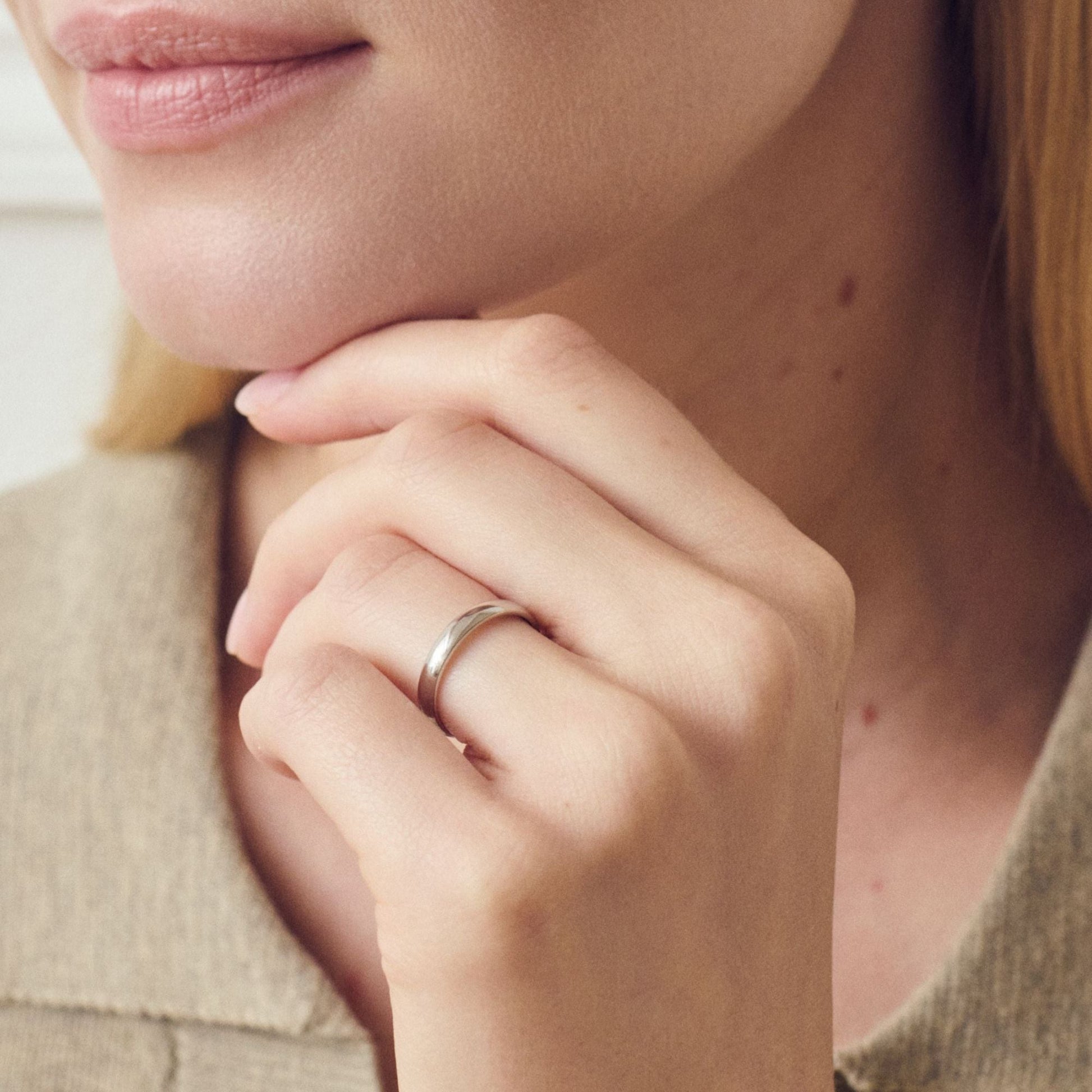 Classic 18ct White Gold D-Shape Wedding Band Ring - 3mm - Interactive Group