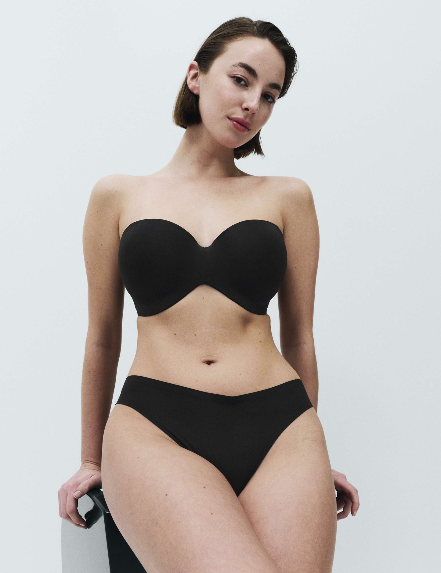 Body Invisibles™ Wired Strapless Bra (F-H)