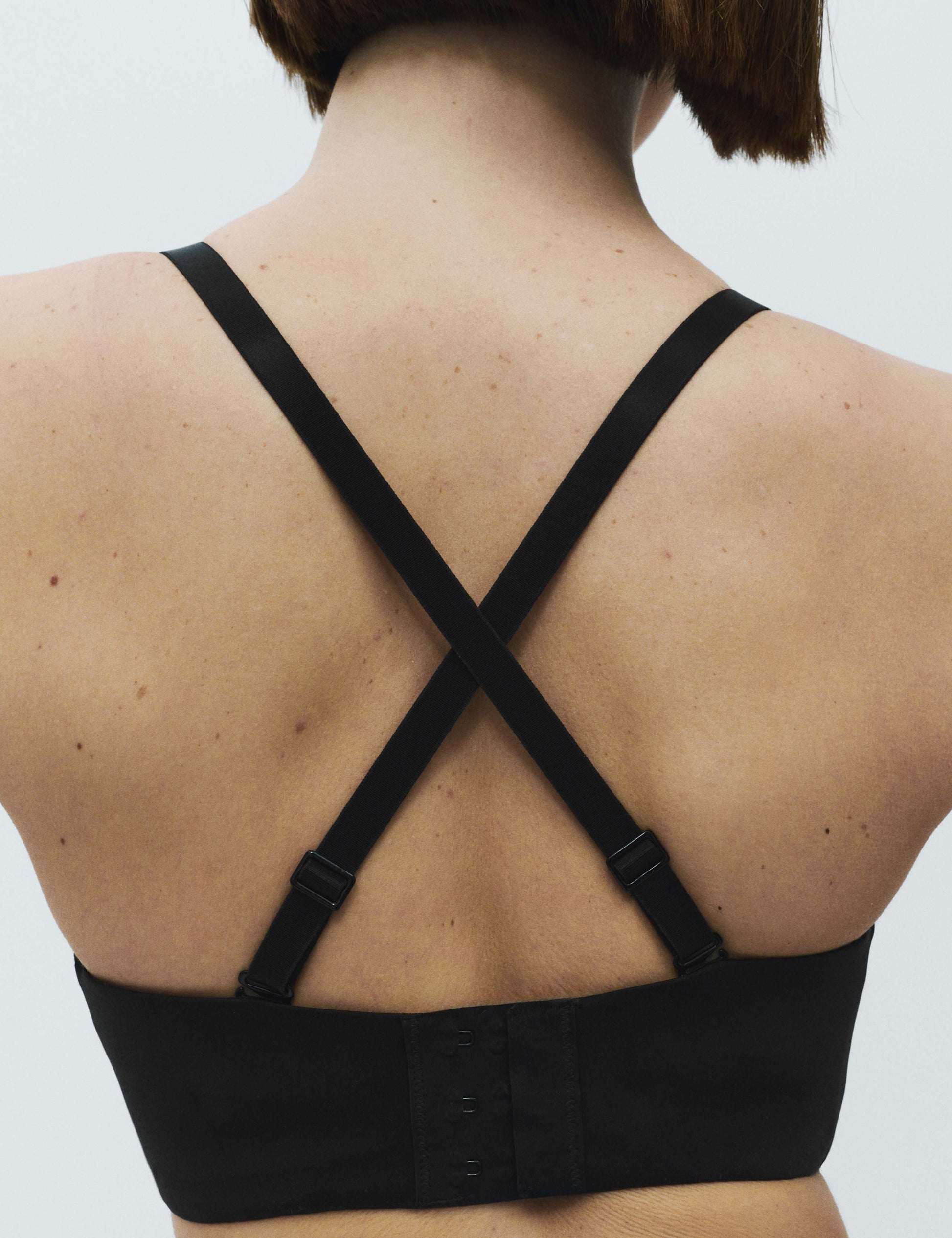 Body Invisibles™ Wired Strapless Bra (F-H)