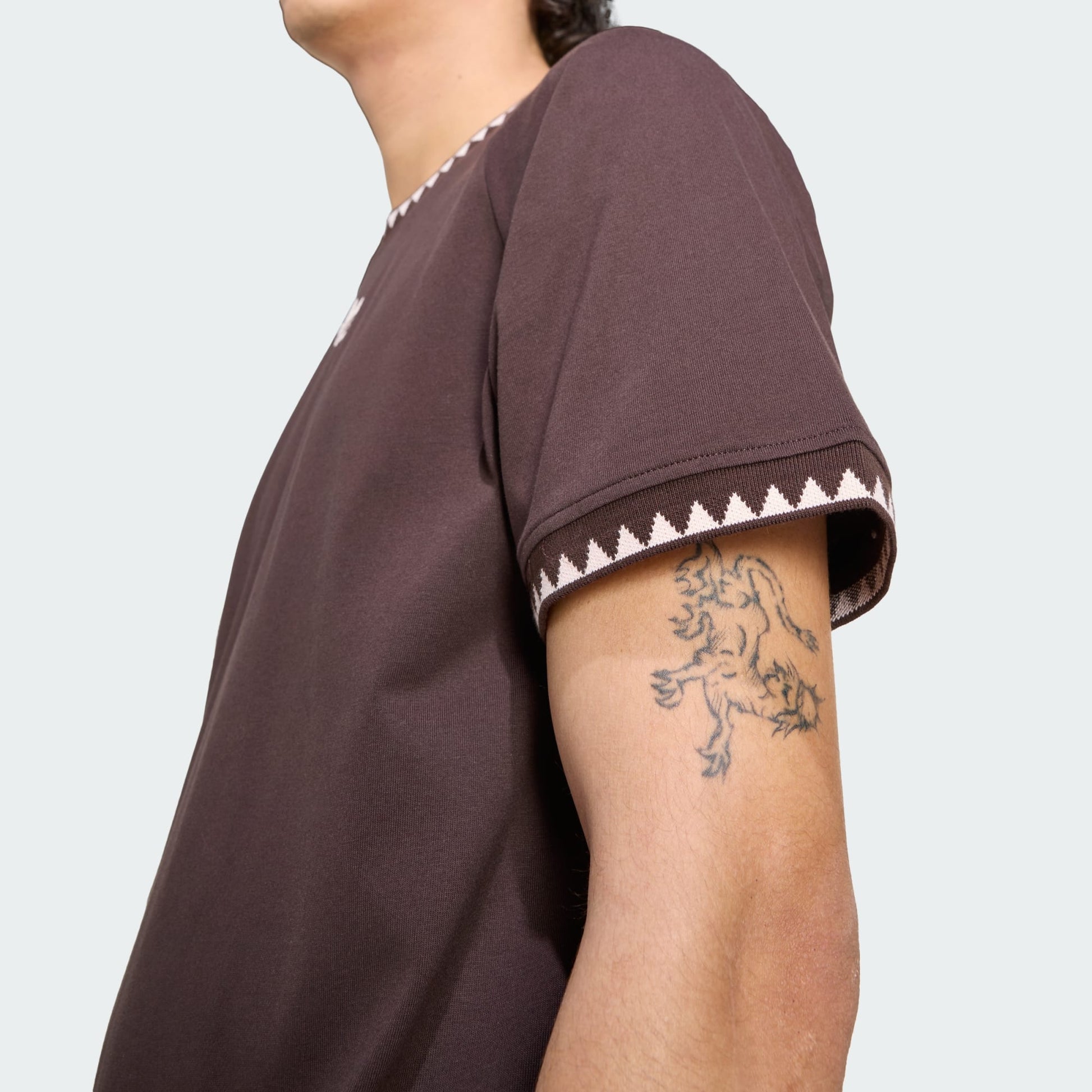 CHEST STRIPES ENGINEERED COLLAR T-Shirt