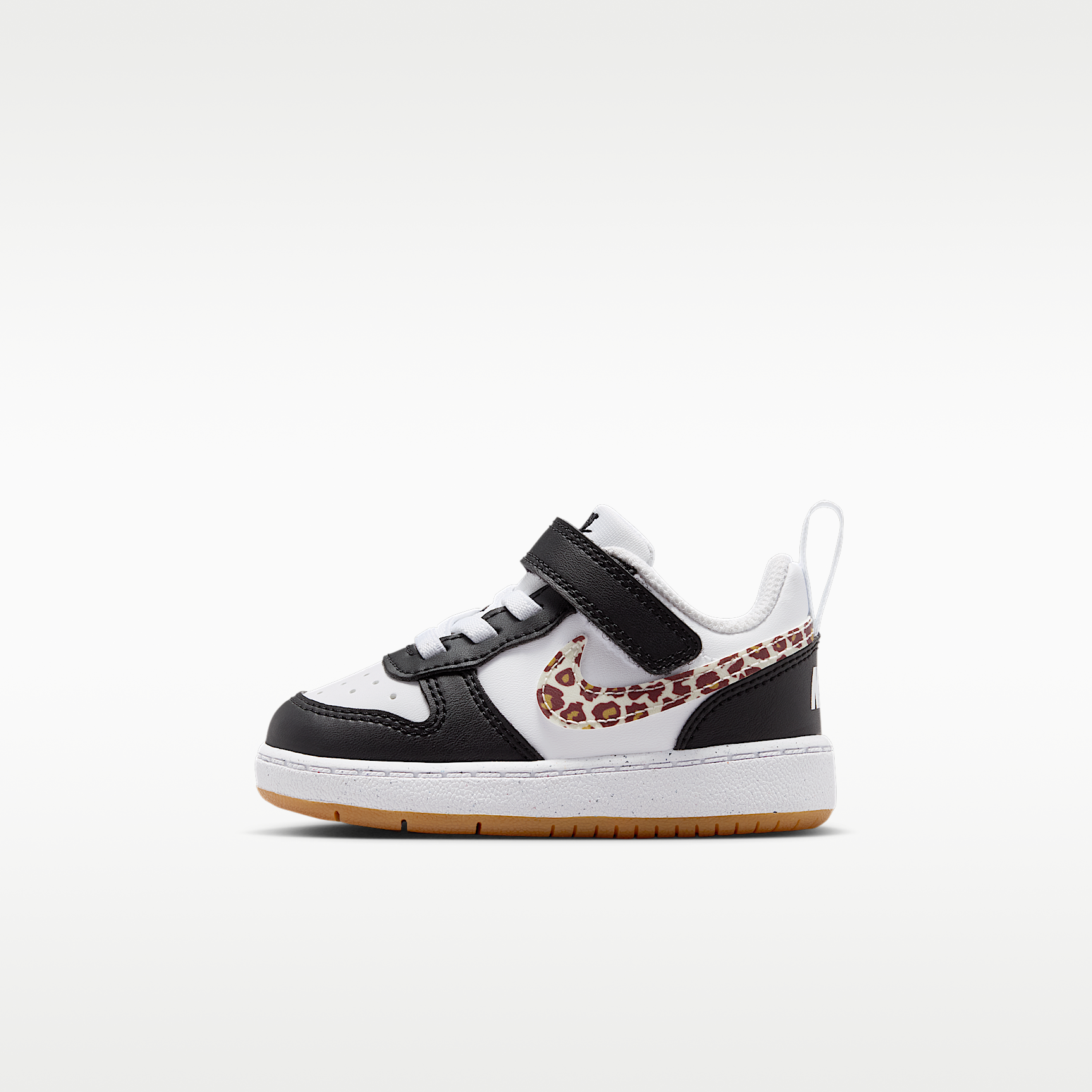 NikeCourt Borough Low