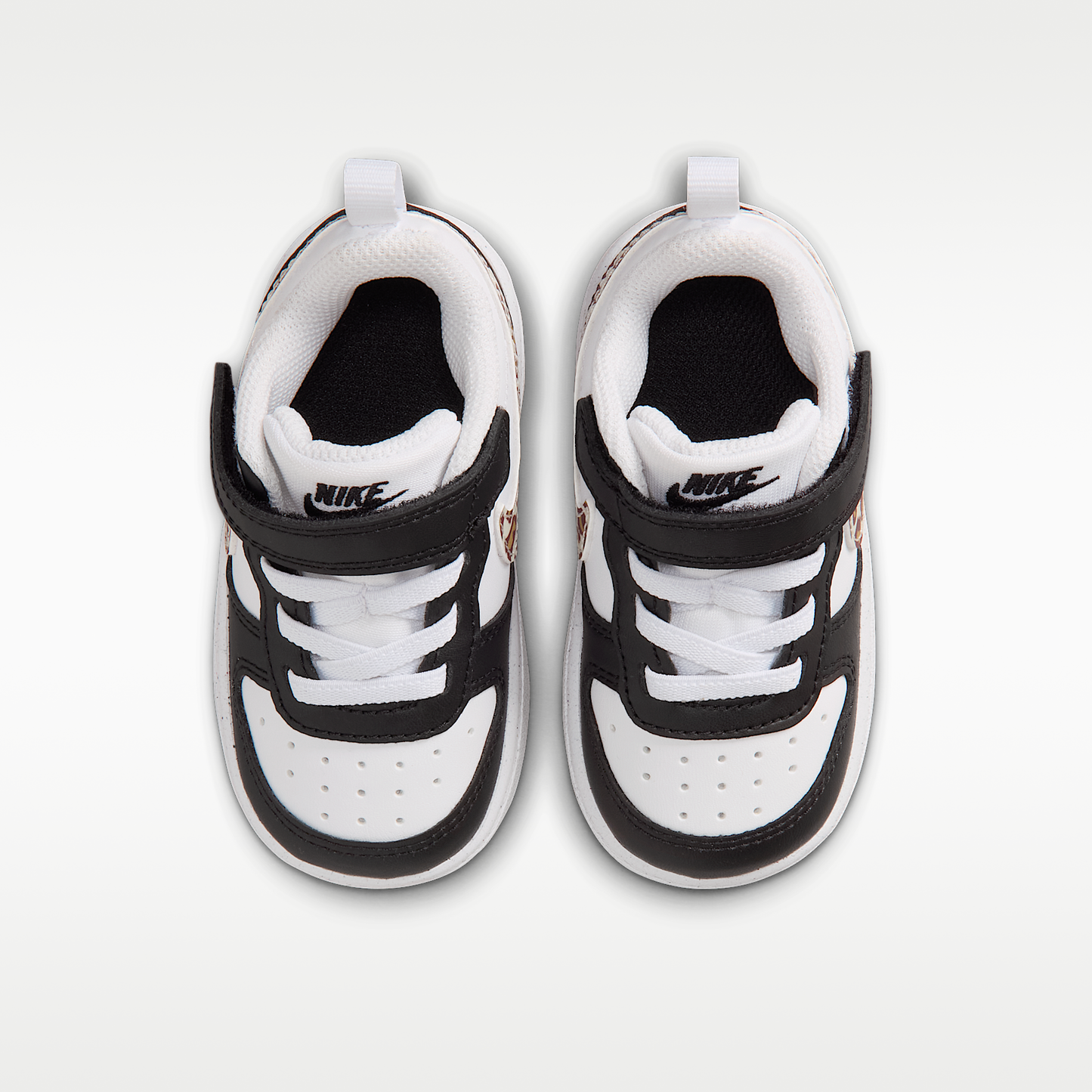 NikeCourt Borough Low