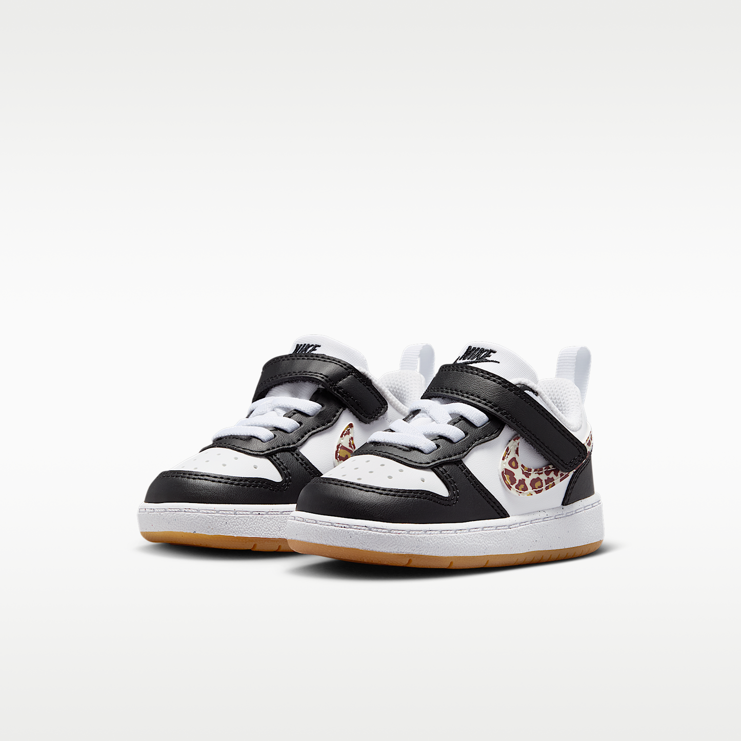NikeCourt Borough Low