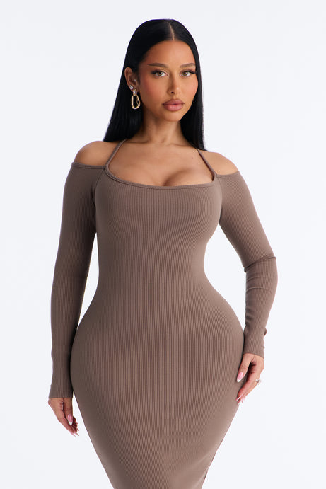 Sariyah Snatched Midi Dress