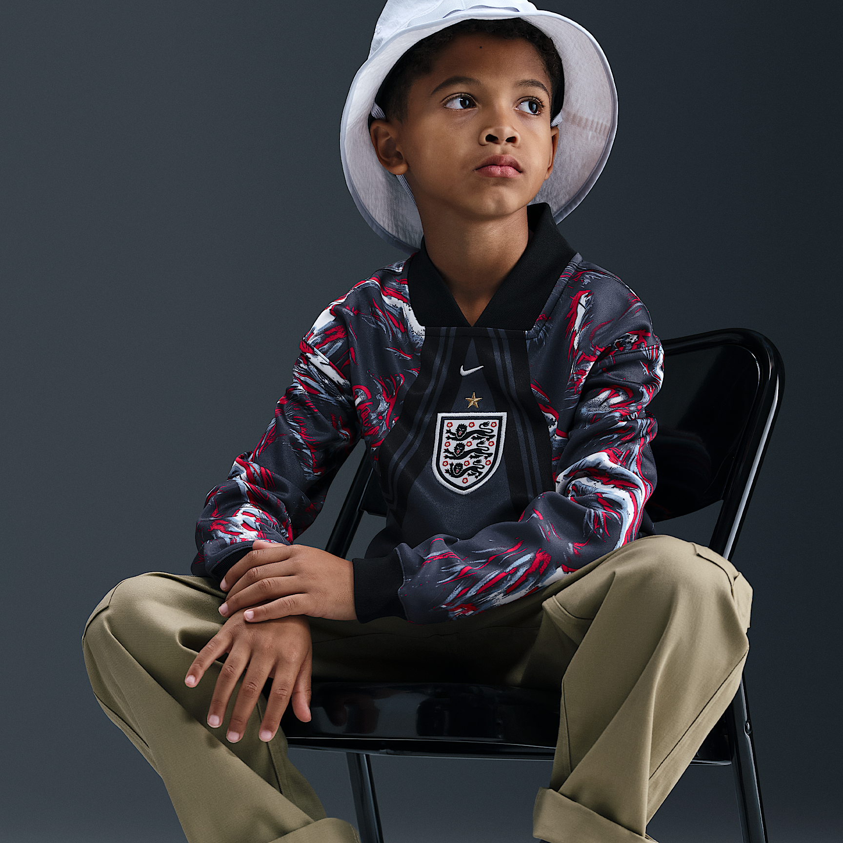 England Hollywood Keeper