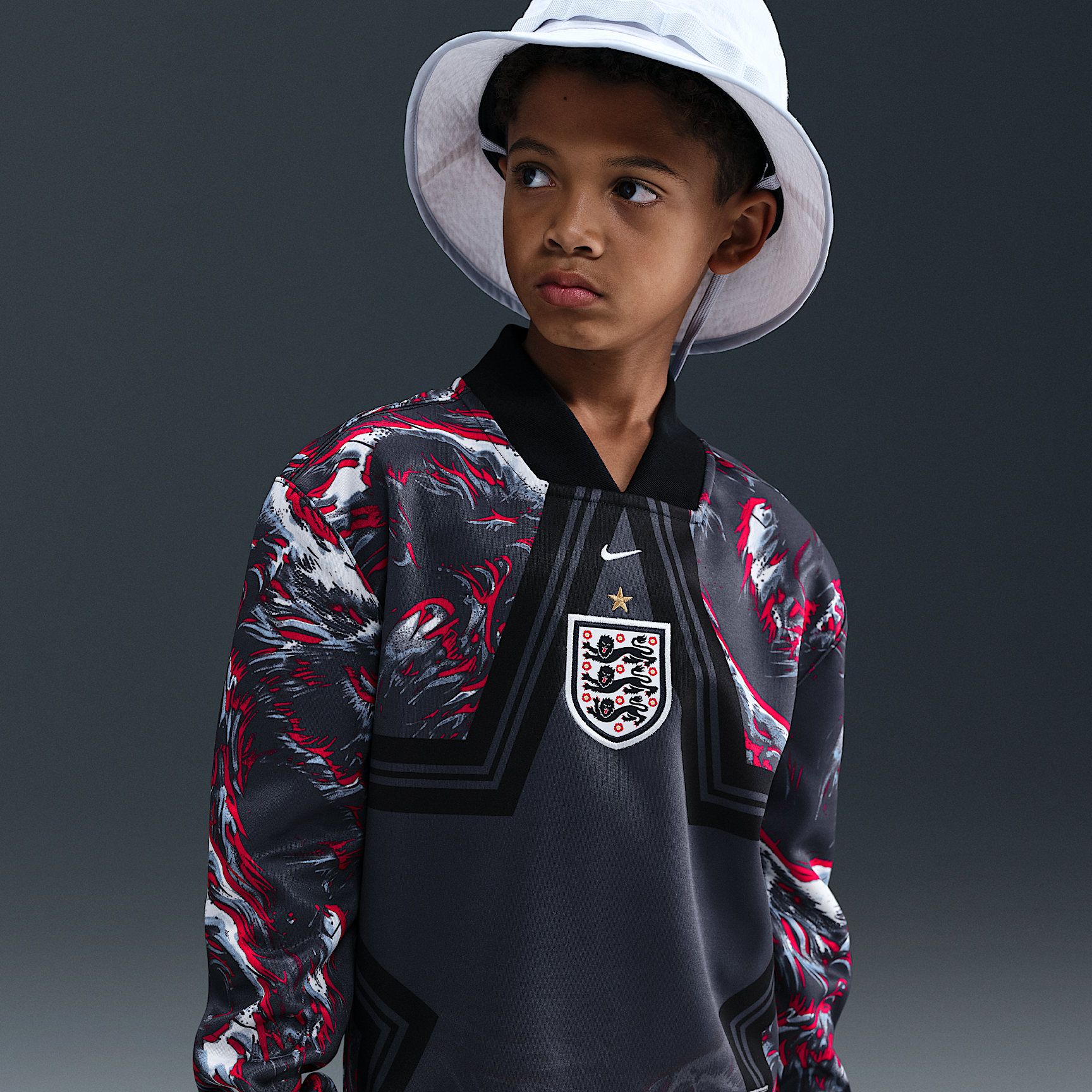 England Hollywood Keeper