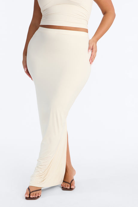 Second Skin Double Lined Ruched Back Slit Maxi Skirt