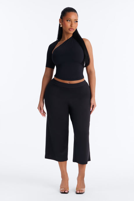 Second Skin Double Lined One Shoulder Short Sleeve Top