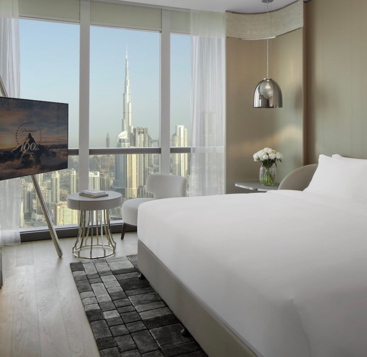 Paramount Hotels & Resorts — Studio 1 2 3 Luxury Hotel Apartments — Hollywood Inspired Lifestyle Masterpiece — Business Bay Dubai