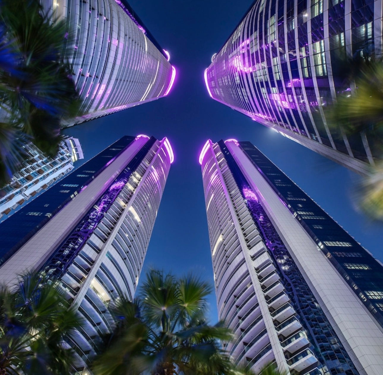 Paramount Hotels & Resorts — Studio 1 2 3 Luxury Hotel Apartments — Hollywood Inspired Lifestyle Masterpiece — Business Bay Dubai