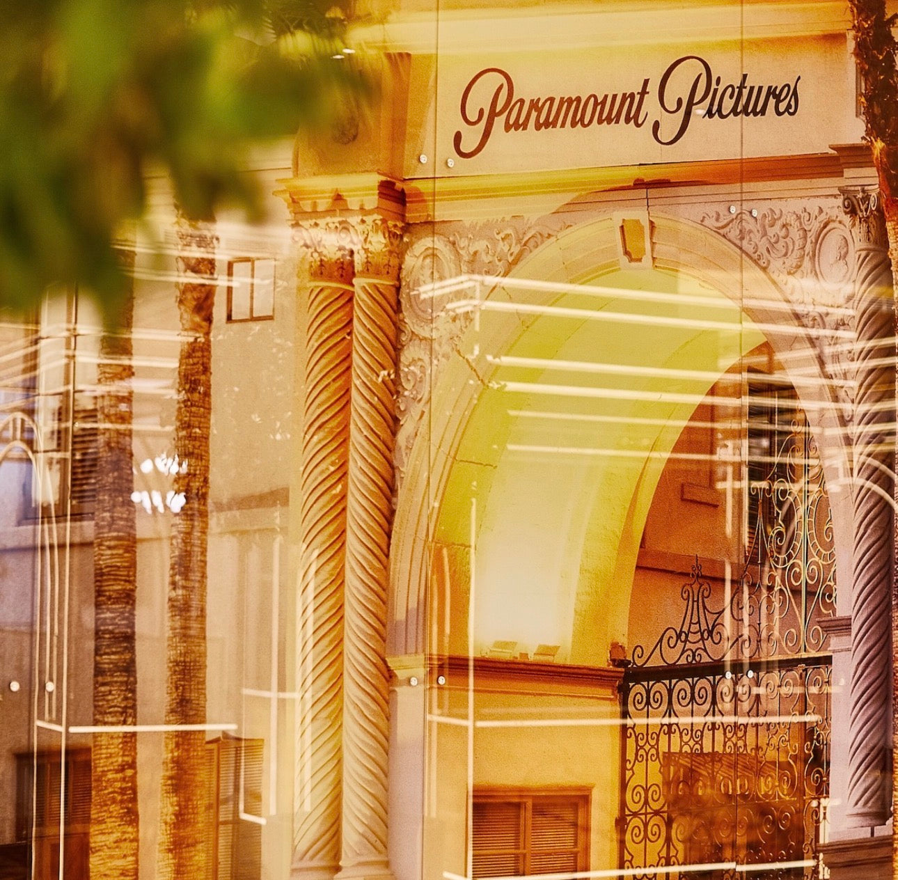 Paramount Hotels & Resorts — Studio 1 2 3 Luxury Hotel Apartments — Hollywood Inspired Lifestyle Masterpiece — Business Bay Dubai