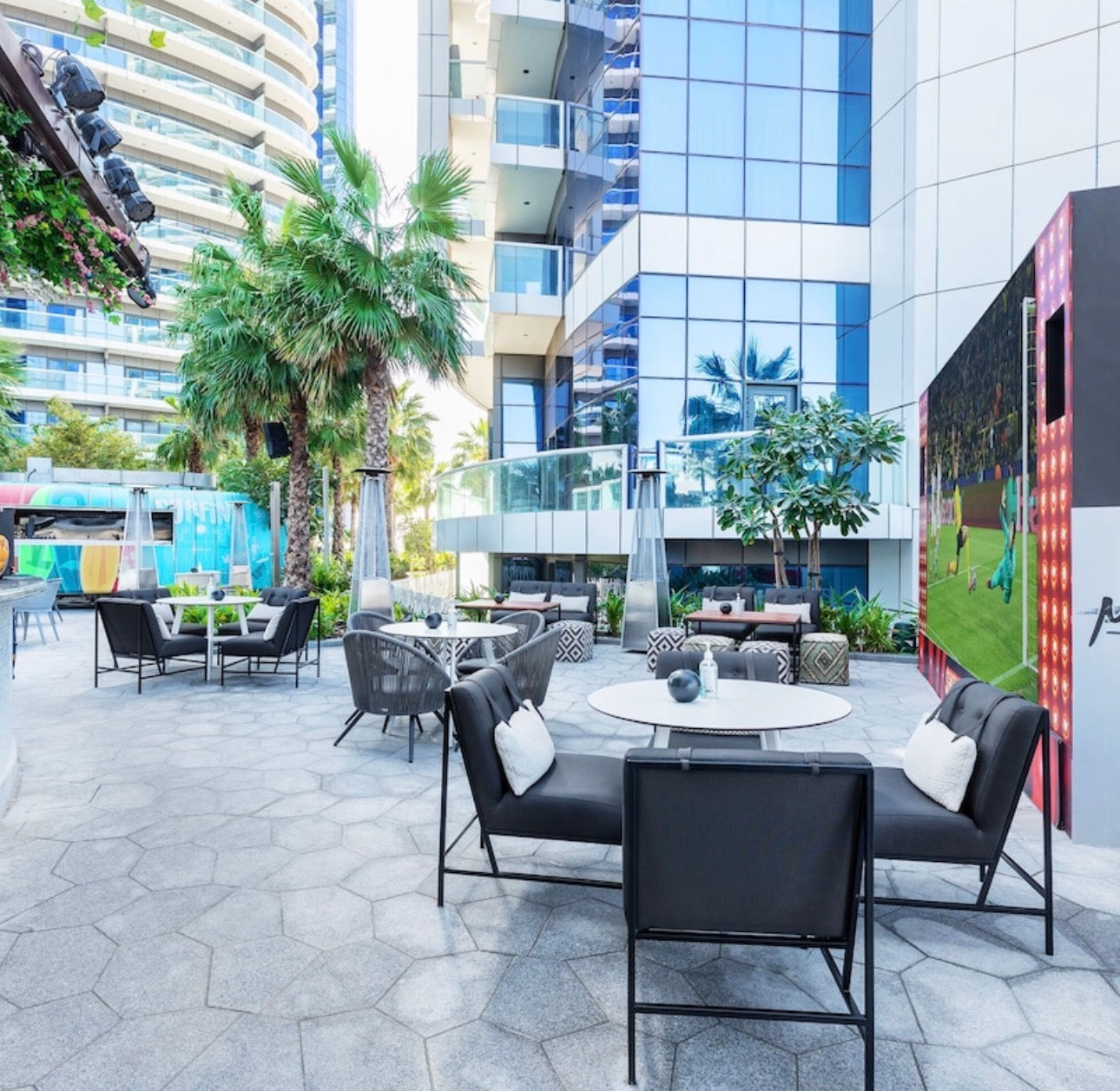 Paramount Hotels & Resorts — Studio 1 2 3 Luxury Hotel Apartments — Hollywood Inspired Lifestyle Masterpiece — Business Bay Dubai