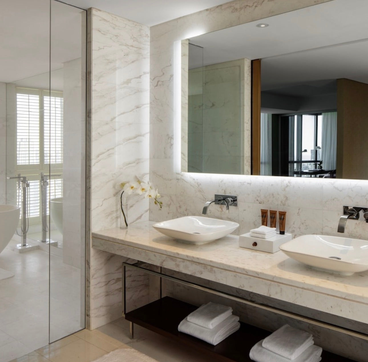 Paramount Hotels & Resorts — Studio 1 2 3 Luxury Hotel Apartments — Hollywood Inspired Lifestyle Masterpiece — Business Bay Dubai