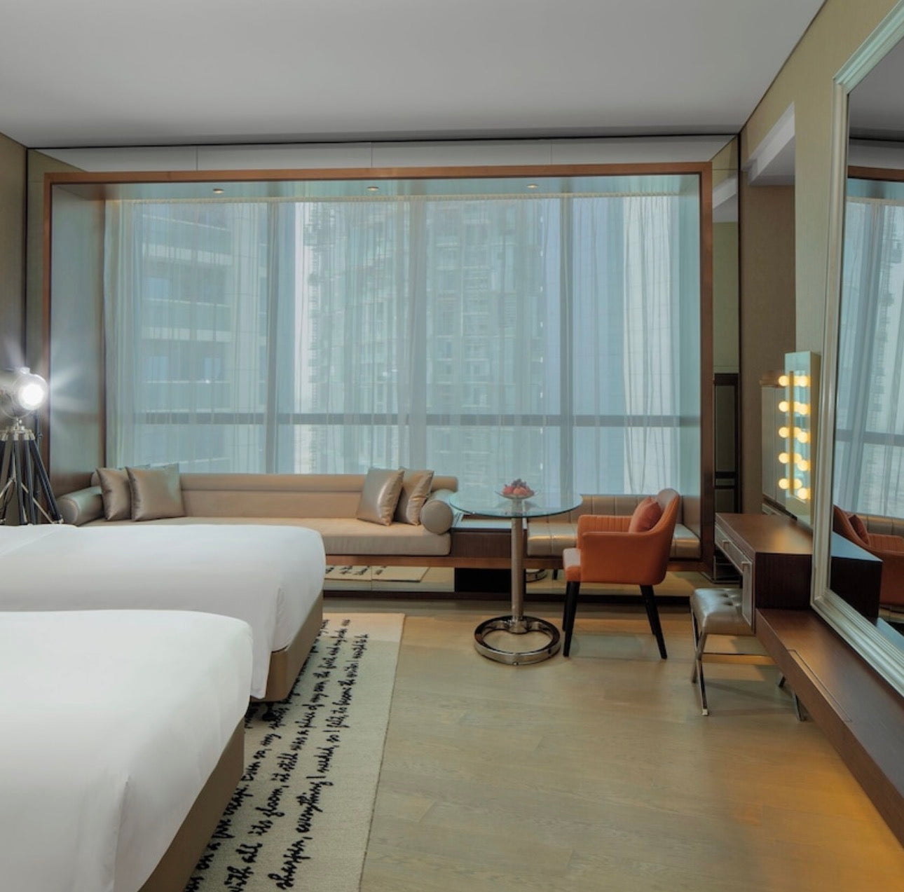 Paramount Hotels & Resorts — Studio 1 2 3 Luxury Hotel Apartments — Hollywood Inspired Lifestyle Masterpiece — Business Bay Dubai