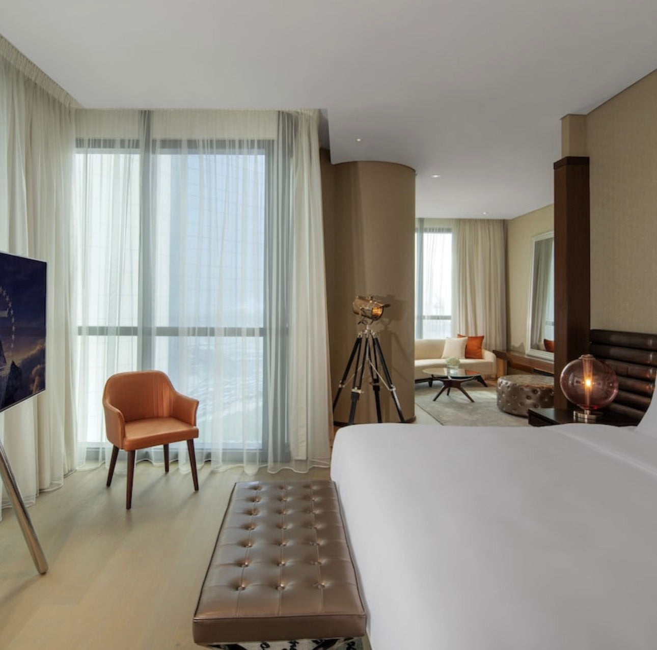 Paramount Hotels & Resorts — Studio 1 2 3 Luxury Hotel Apartments — Hollywood Inspired Lifestyle Masterpiece — Business Bay Dubai